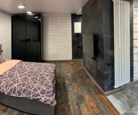Уютная Квартира Возле Метро 23 Августа Appartement Charkov Buitenkant foto
